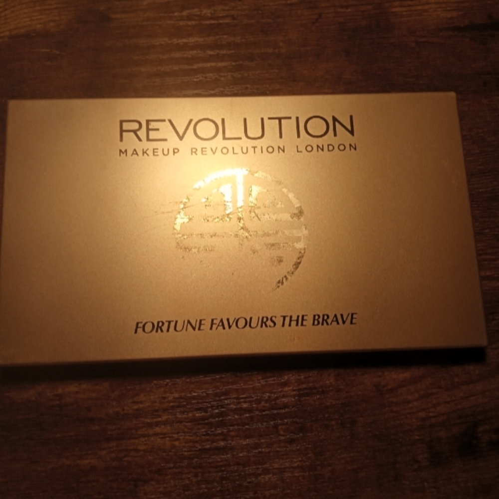 Makeup Revolution Fortune Favours The Brave eyeshadow palette